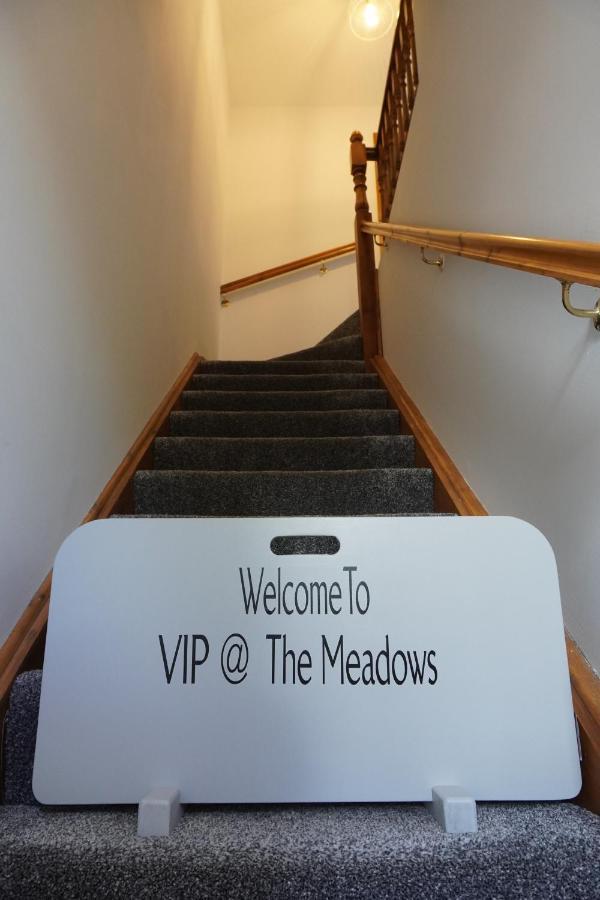 Vip@Themeadows Villa Portadown Eksteriør bilde